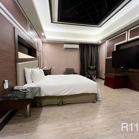 Cigar Motel Тайнан Екстериор снимка