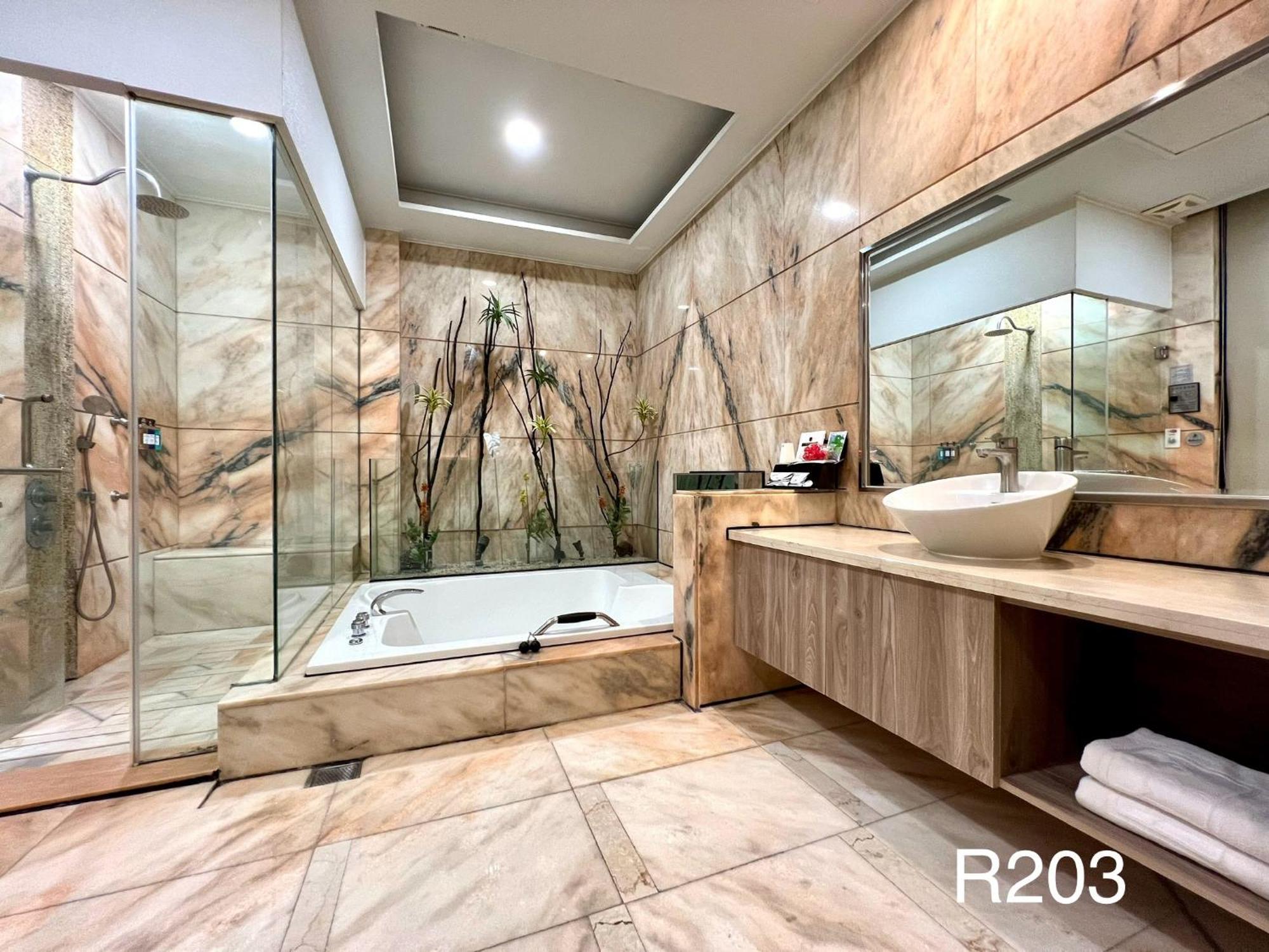 Cigar Motel Тайнан Екстериор снимка