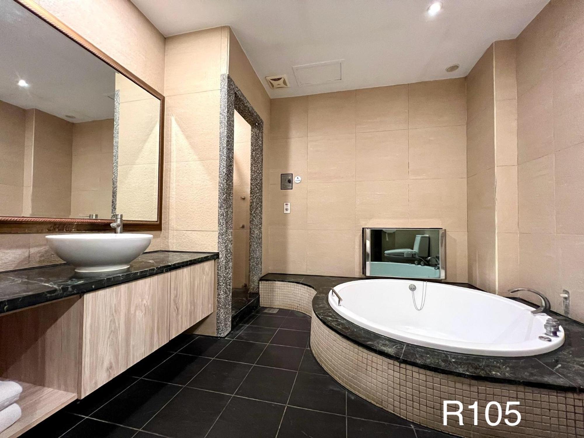 Cigar Motel Тайнан Екстериор снимка