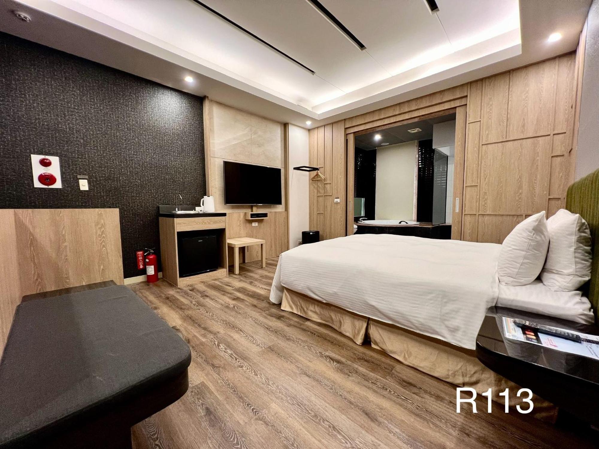 Cigar Motel Тайнан Екстериор снимка