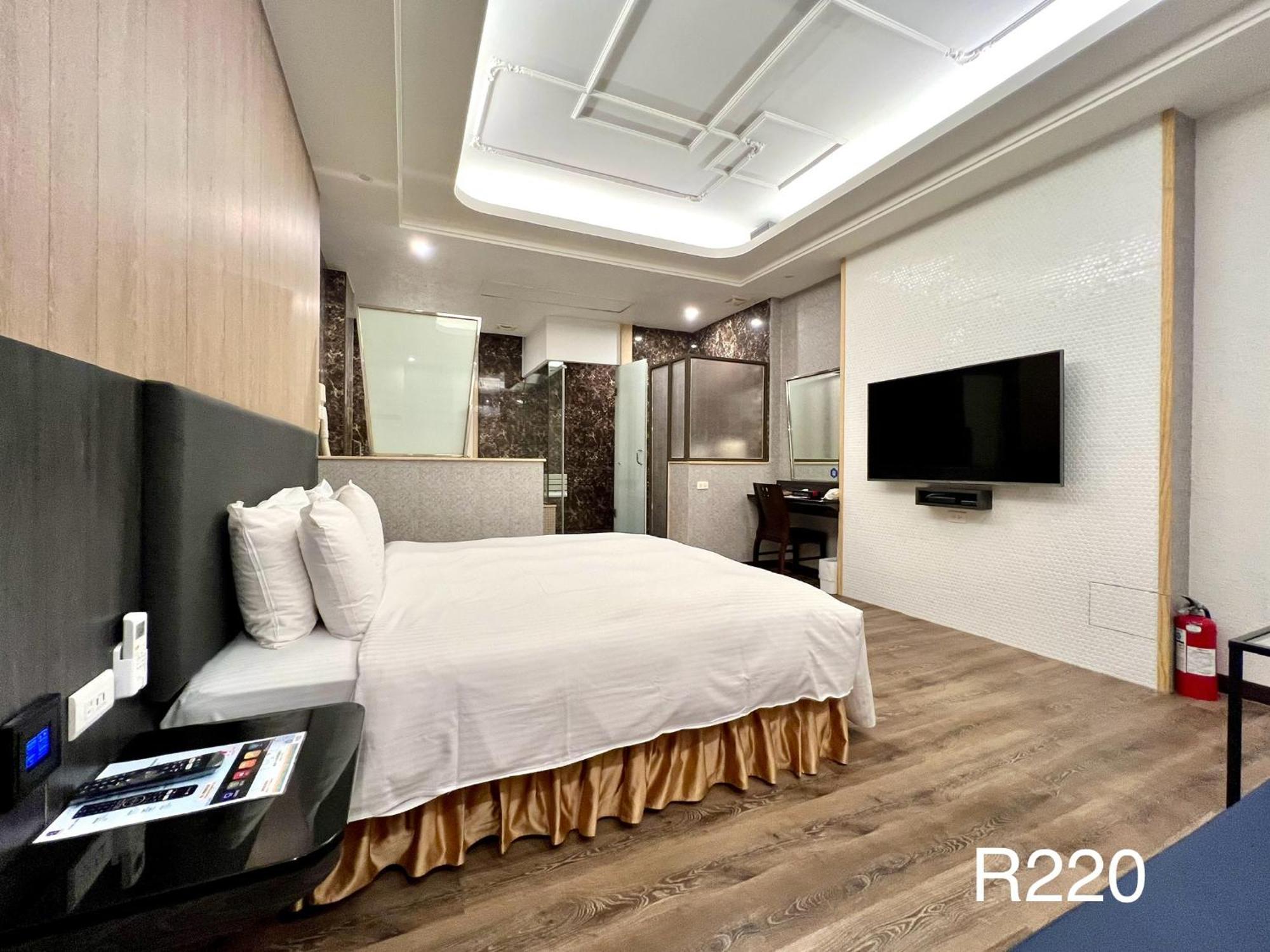 Cigar Motel Тайнан Екстериор снимка