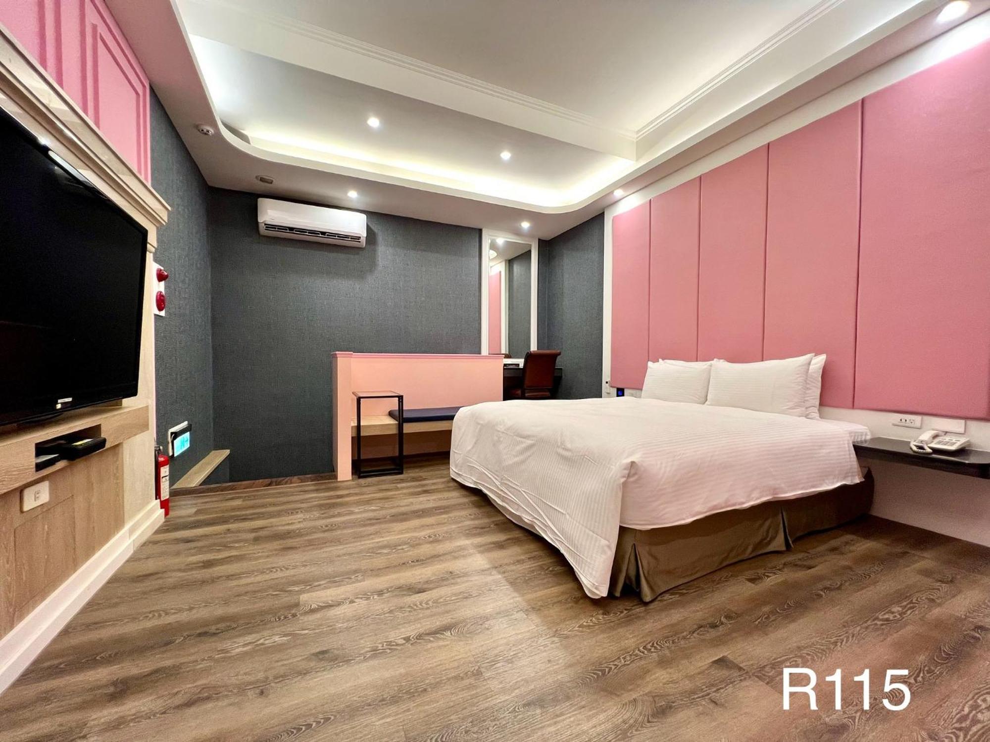 Cigar Motel Тайнан Екстериор снимка