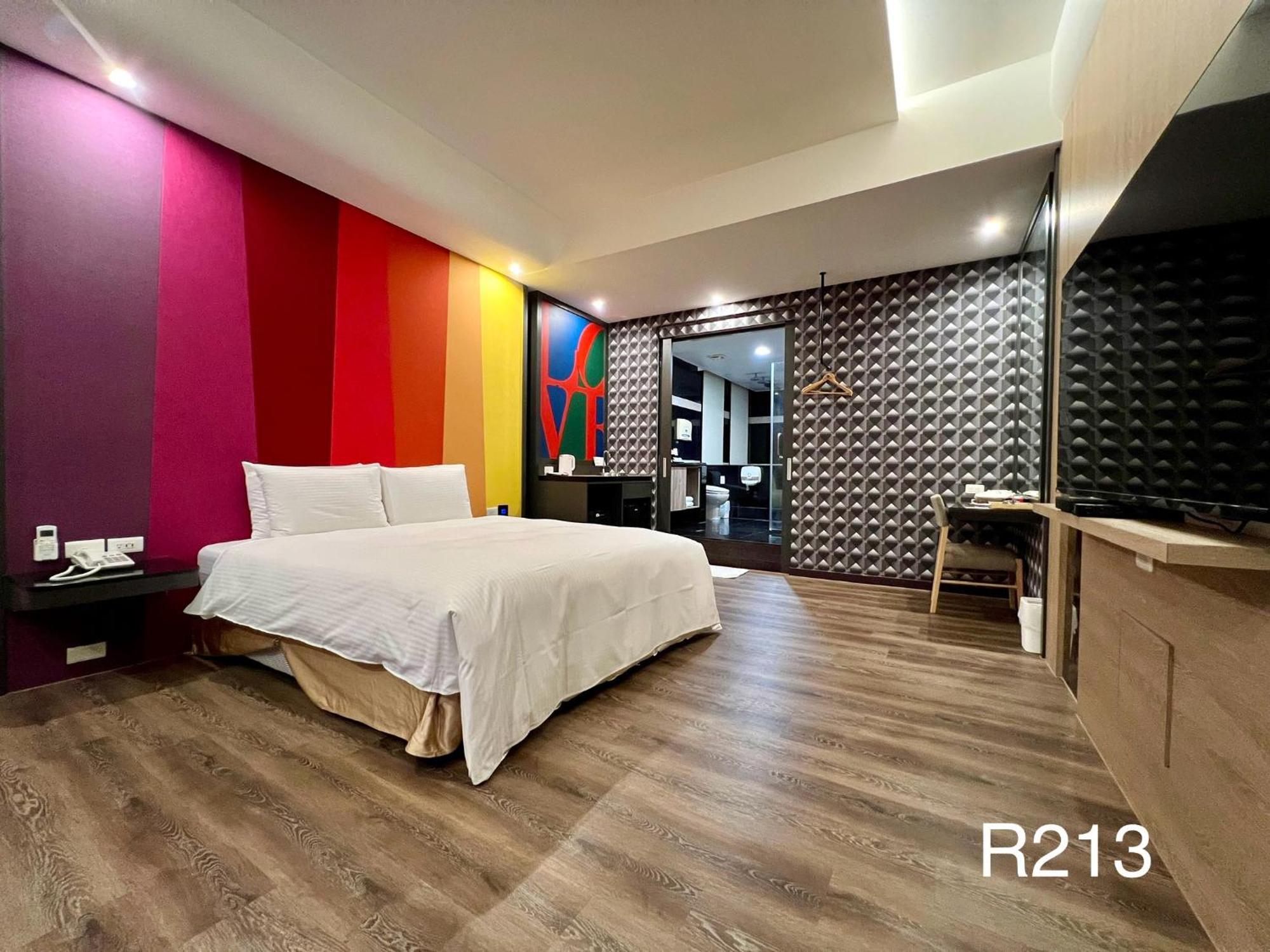 Cigar Motel Тайнан Екстериор снимка