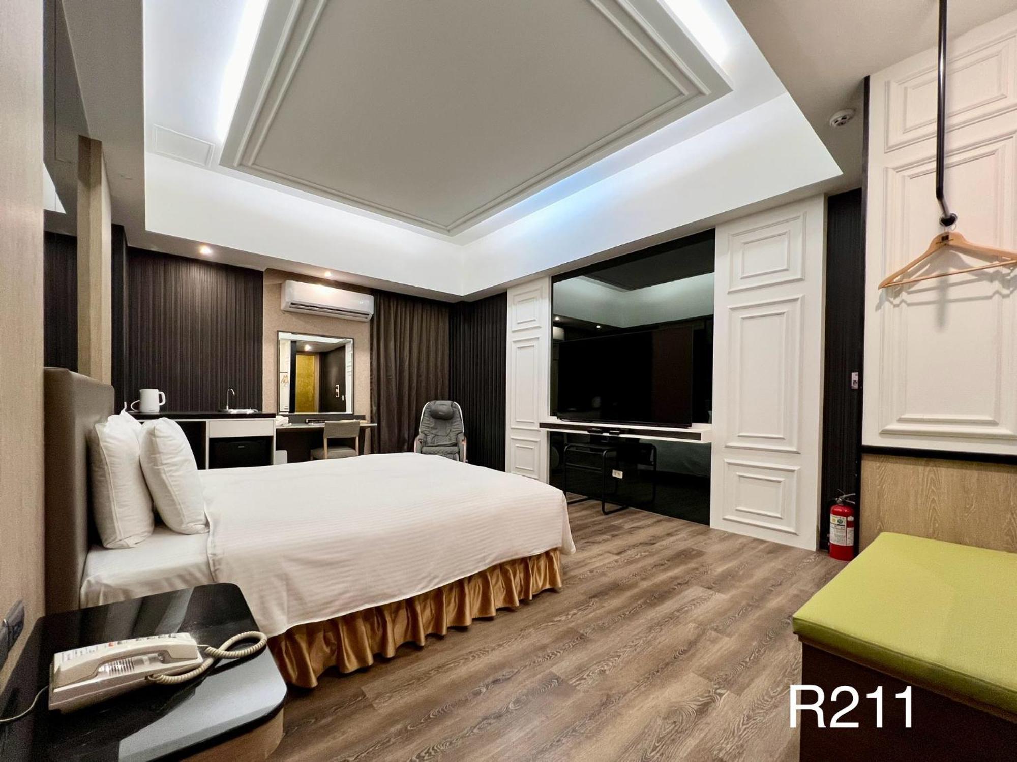 Cigar Motel Тайнан Екстериор снимка