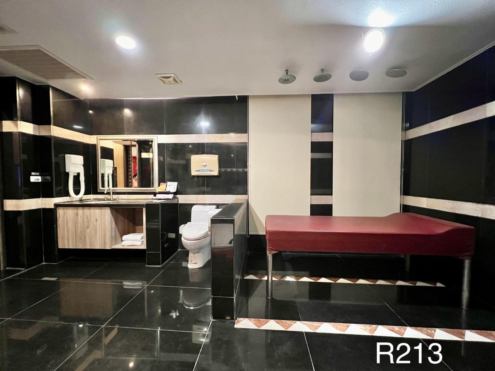 Cigar Motel Тайнан Екстериор снимка